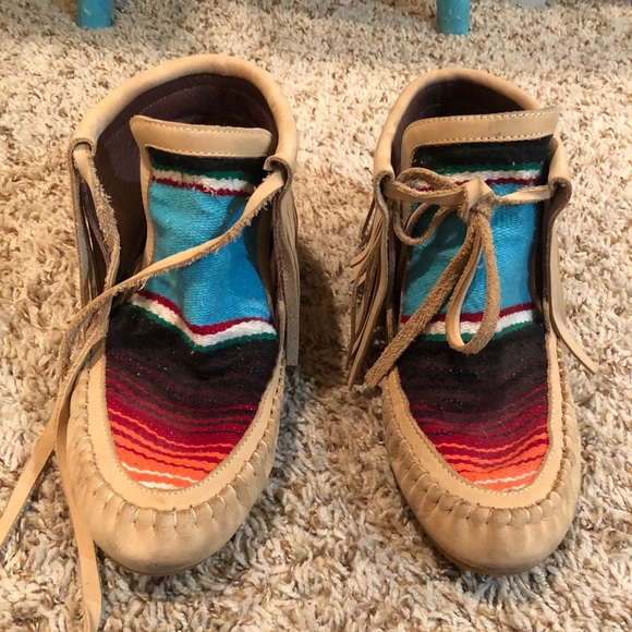 Holycowchic moccasins - Picture 1 of 2